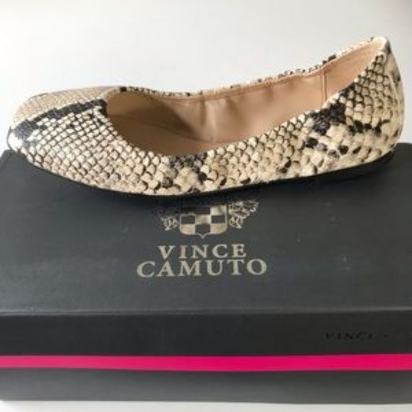 Vince Camuto Brindin Leather Ballet Flats - Picture 4 of 5
